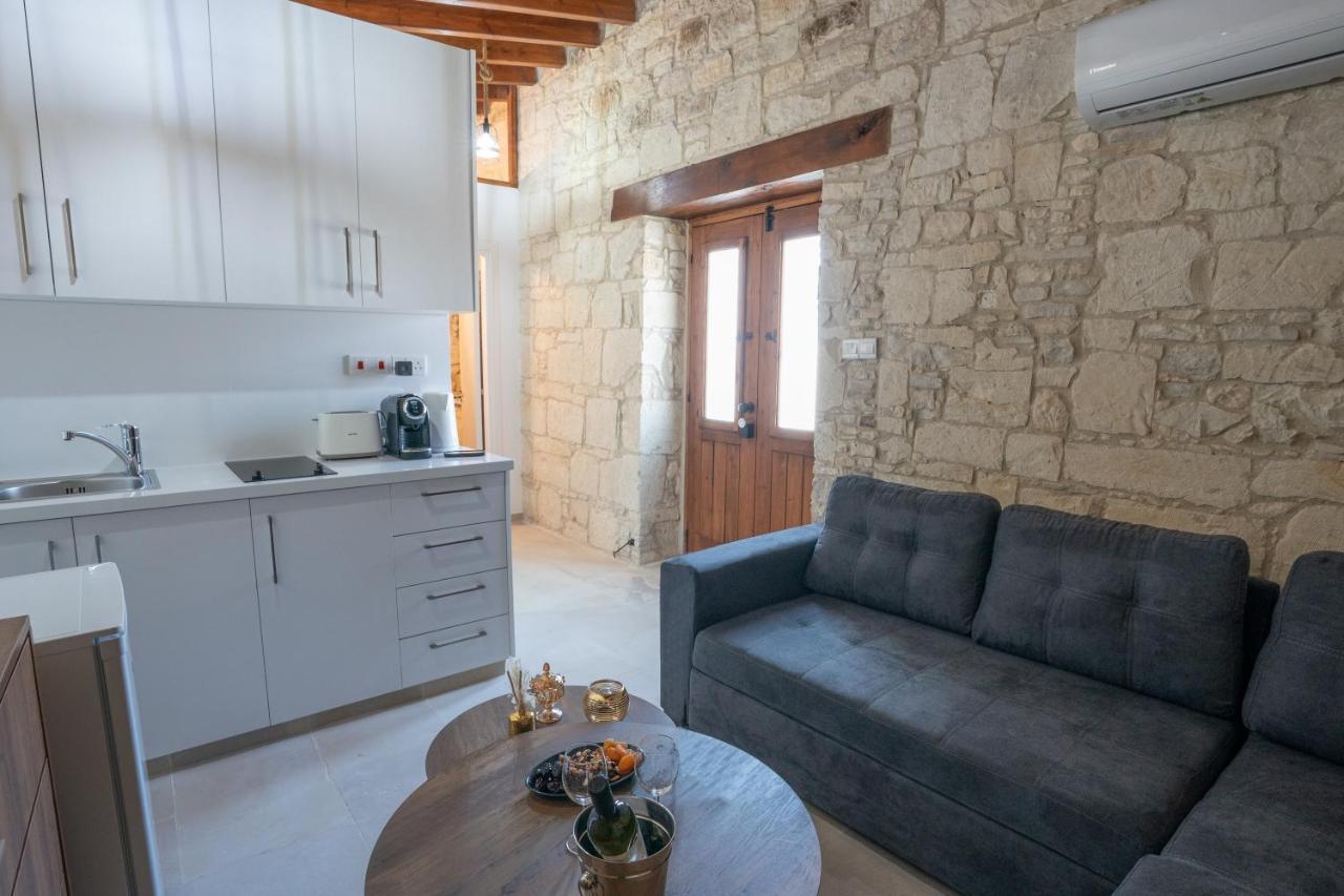 Eidyllio Luxury Suites Omodos Eksteriør bilde