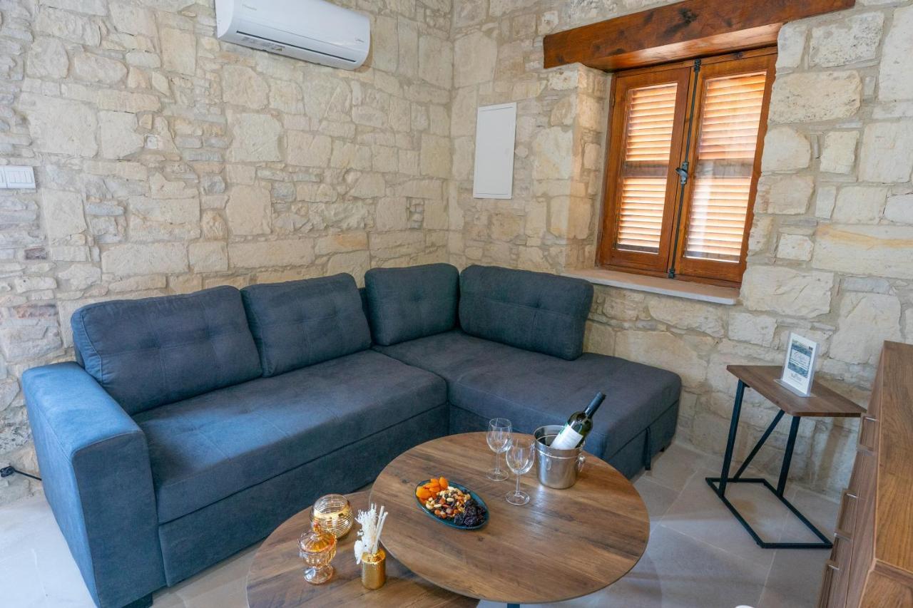 Eidyllio Luxury Suites Omodos Eksteriør bilde